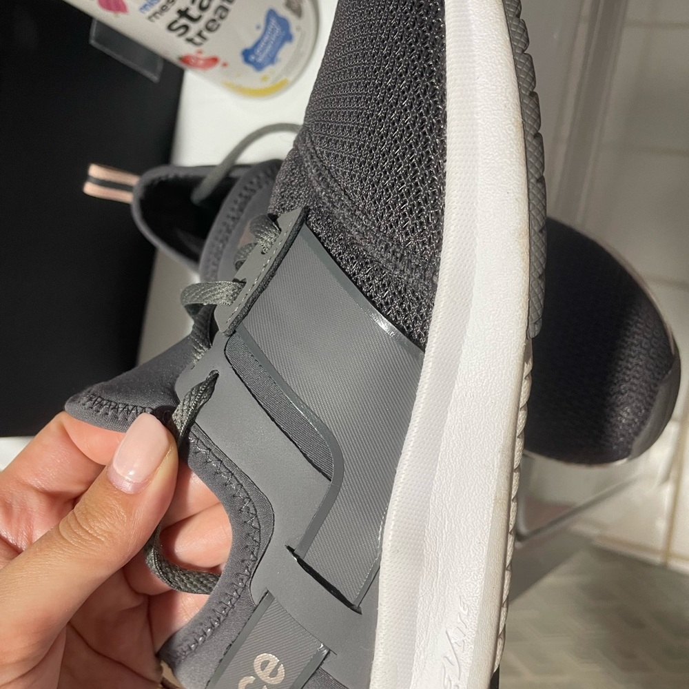 New Balance gym shoes. Grey.